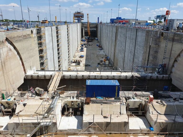 Hydrauliek in de Gabčíkovo-sluizen